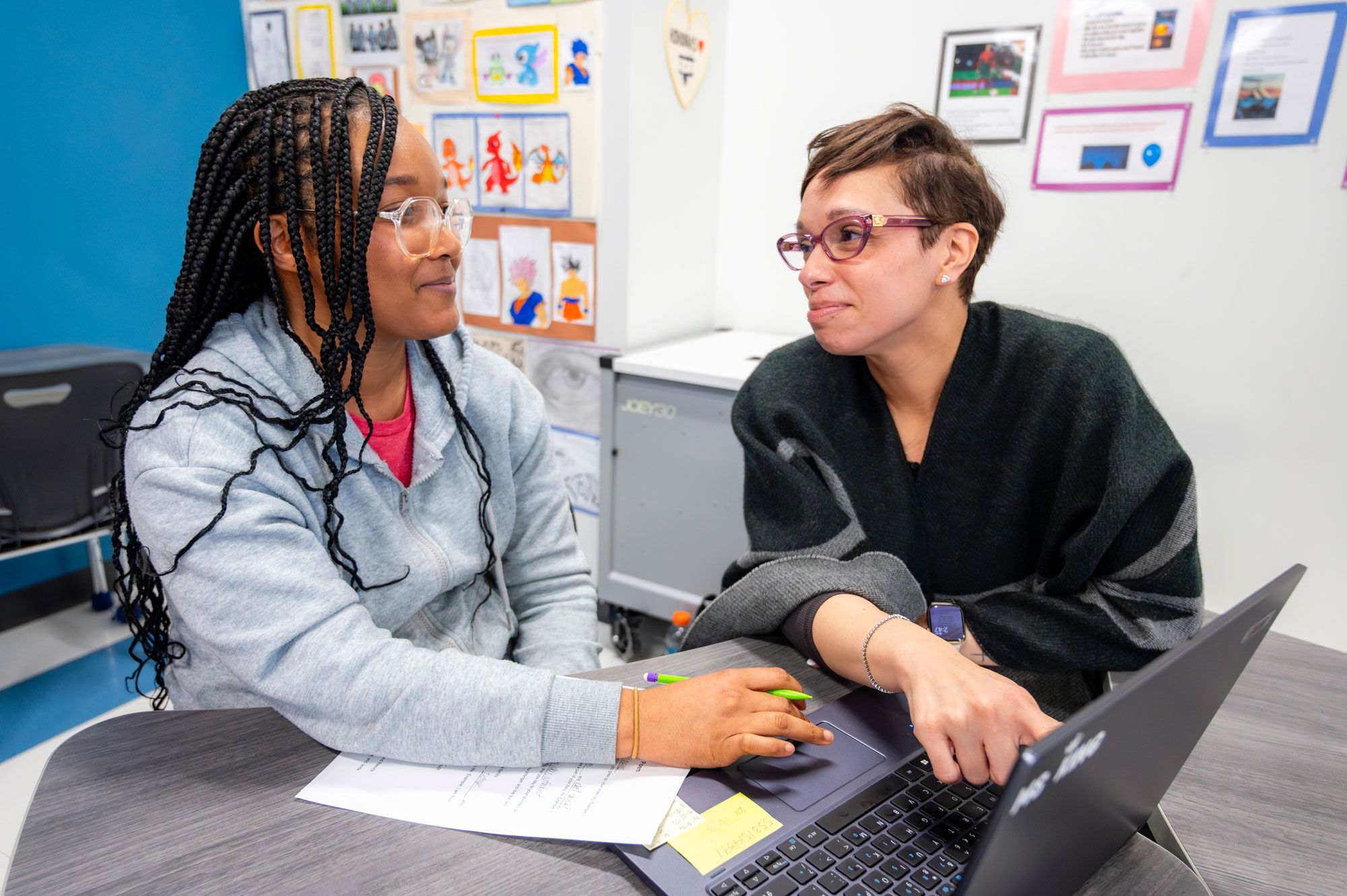 Alison Coker and teaching student
